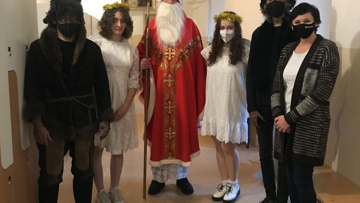 Mikuláš sa omeškal, ale prišiel